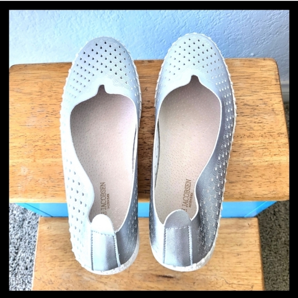 Brand new Ilse Jacobsen Tulip Slip on Euro Size 39 (US size 8)